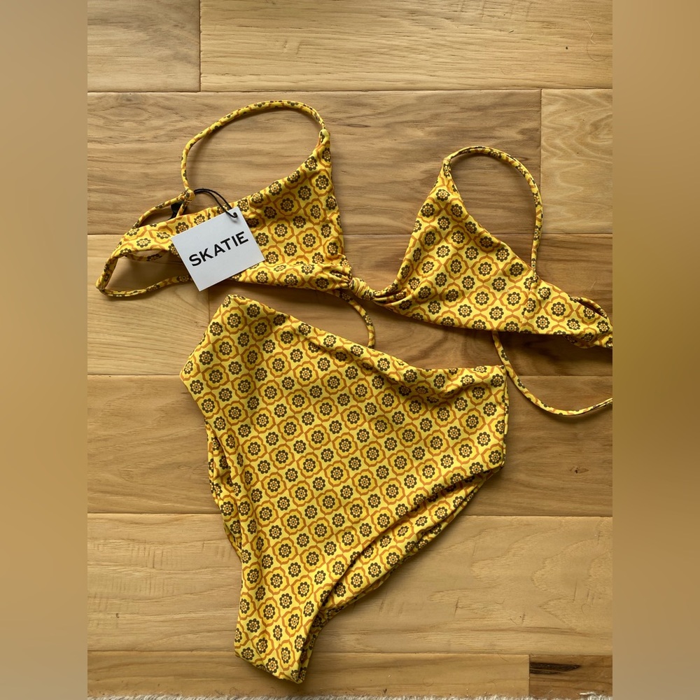 Skatie swimsuit XS